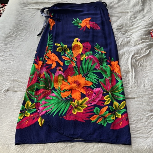 Vintage Two Piece Tropical Print Wrap Skirt & Top - Picture 2 of 7